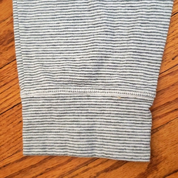 Jockey Lounge Pants drawstring size large, stripes white and gray, cuffed ankle - Picture 6 of 7